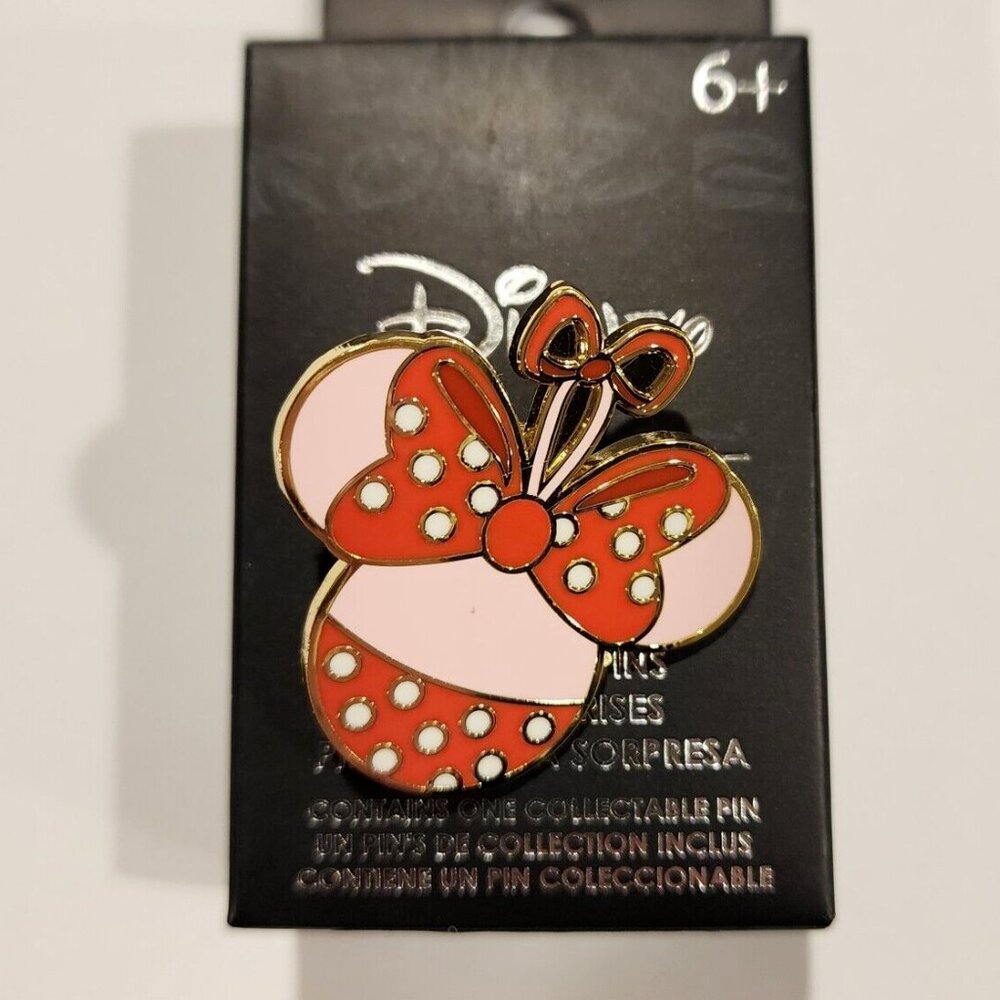 Loungefly Disney Mickey and Friends Ornament Minnie Christmas Blind Box Pin NEW